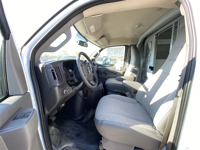 Vehicle image 23 of 48
