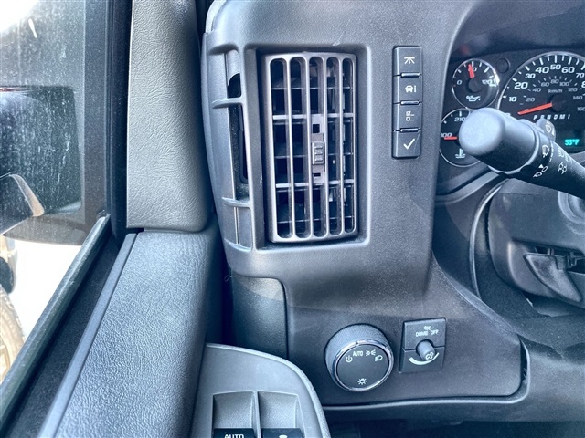 Vehicle image 22 of 48