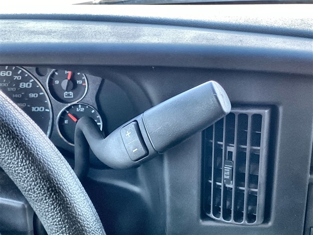 Vehicle image 21 of 48