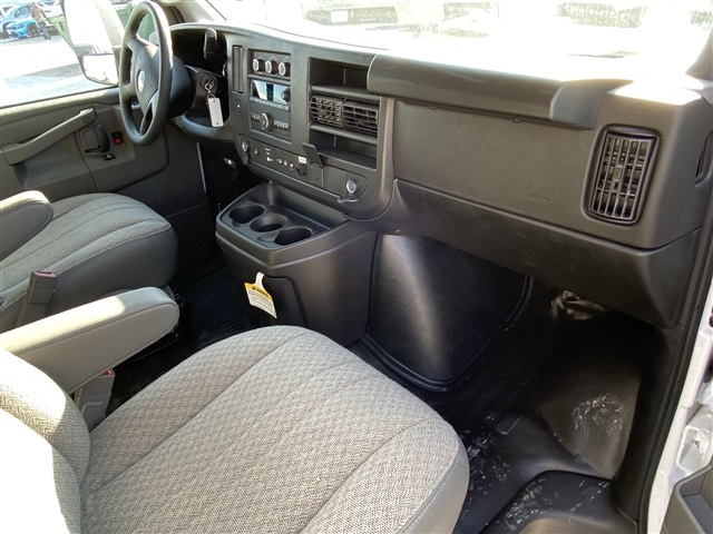 Vehicle image 31 of 48