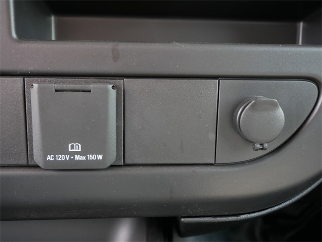 Vehicle image 13 of 16