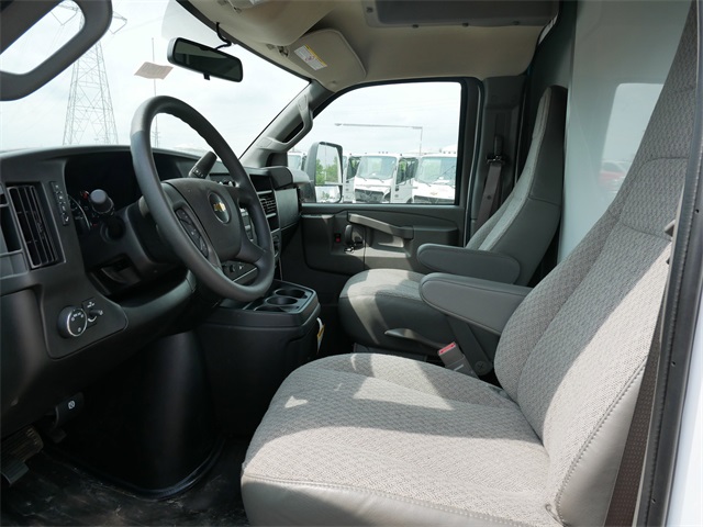 Vehicle image 5 of 16
