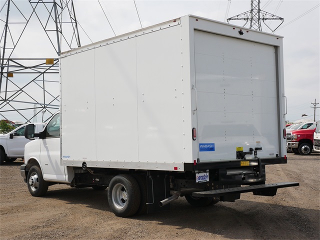 Vehicle image 4 of 16