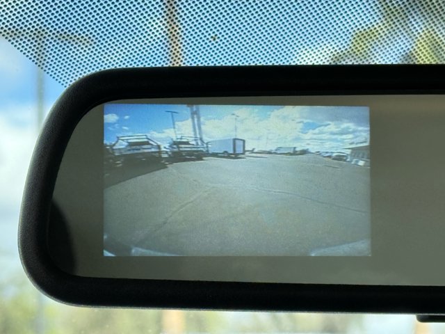 Vehicle image 18 of 26