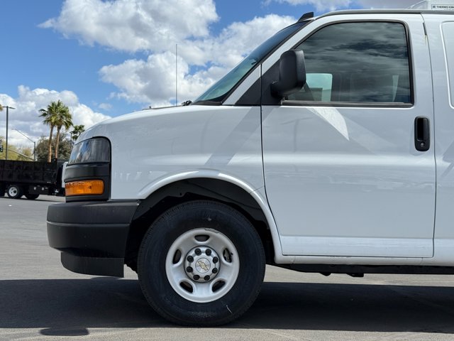 Vehicle image 9 of 26