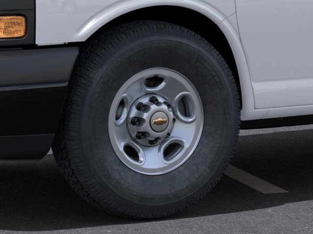 Vehicle image 9 of 24