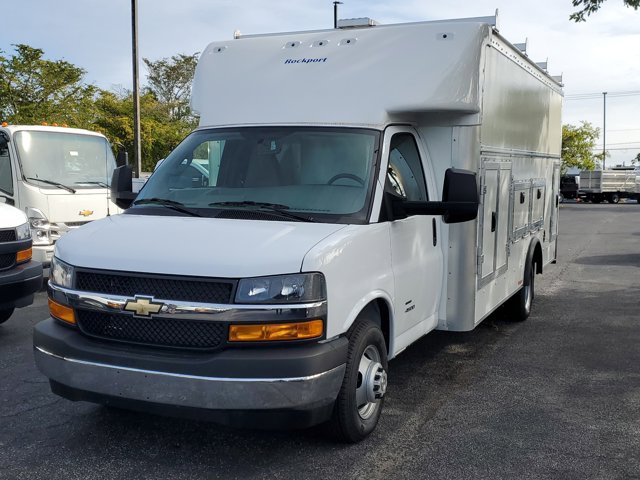 2024 Chevrolet Express Base Image 3 of 32
