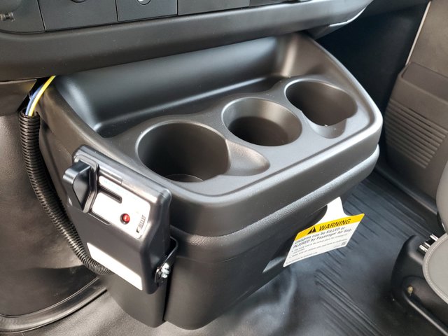 2024 Chevrolet Express Base Image 24 of 32
