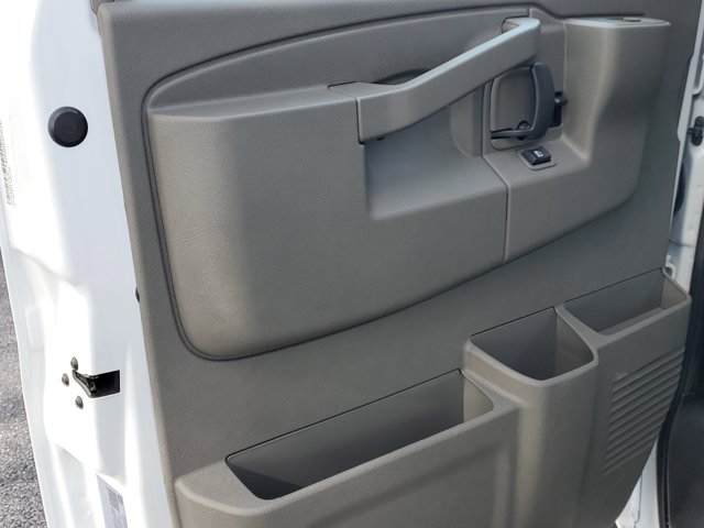 2024 Chevrolet Express Base Image 16 of 32