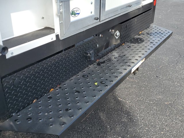 2024 Chevrolet Express Base Image 14 of 32