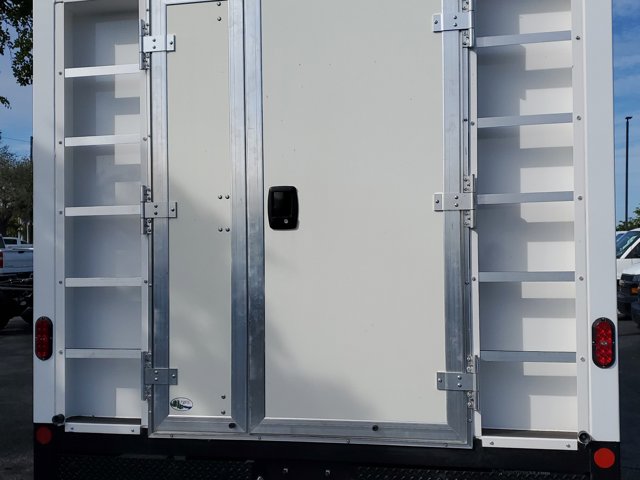 2024 Chevrolet Express Base Image 10 of 32