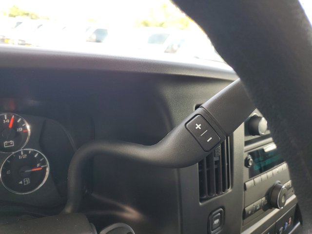 2024 Chevrolet Express Base Image 29 of 32