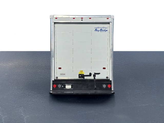 Vehicle image 8 of 27