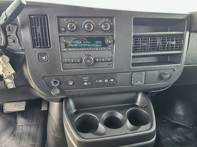 Vehicle image 22 of 27