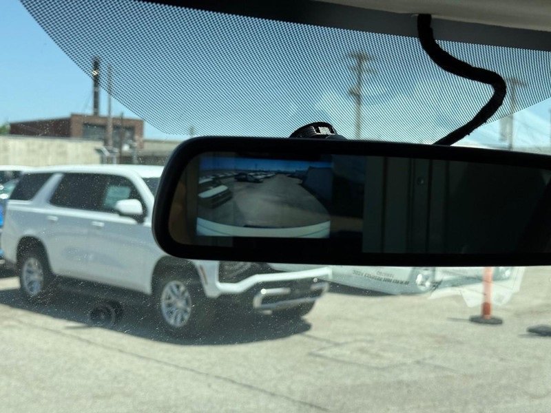 Vehicle image 13 of 14