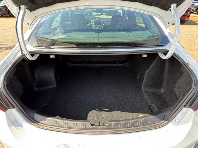 2024 Chevrolet Malibu LS Image 13 of 24