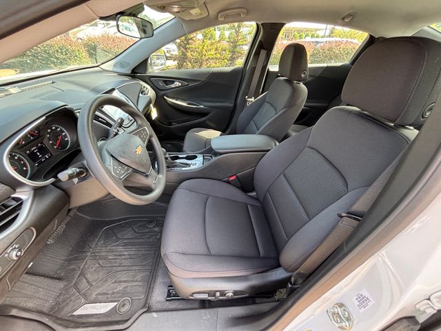 2024 Chevrolet Malibu LS Image 15 of 24