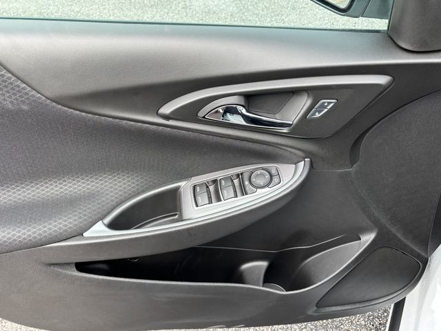 Vehicle image 13 of 33