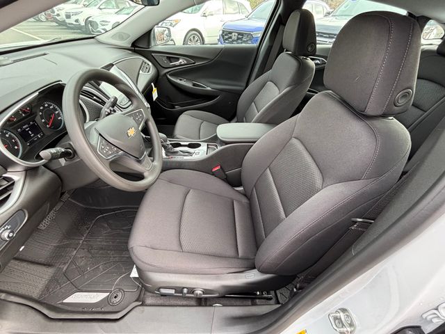 Vehicle image 10 of 33