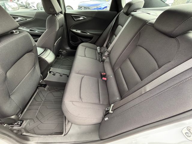 Vehicle image 11 of 33