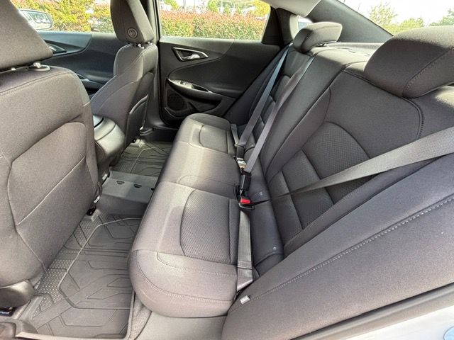 2024 Chevrolet Malibu LS Image 13 of 23