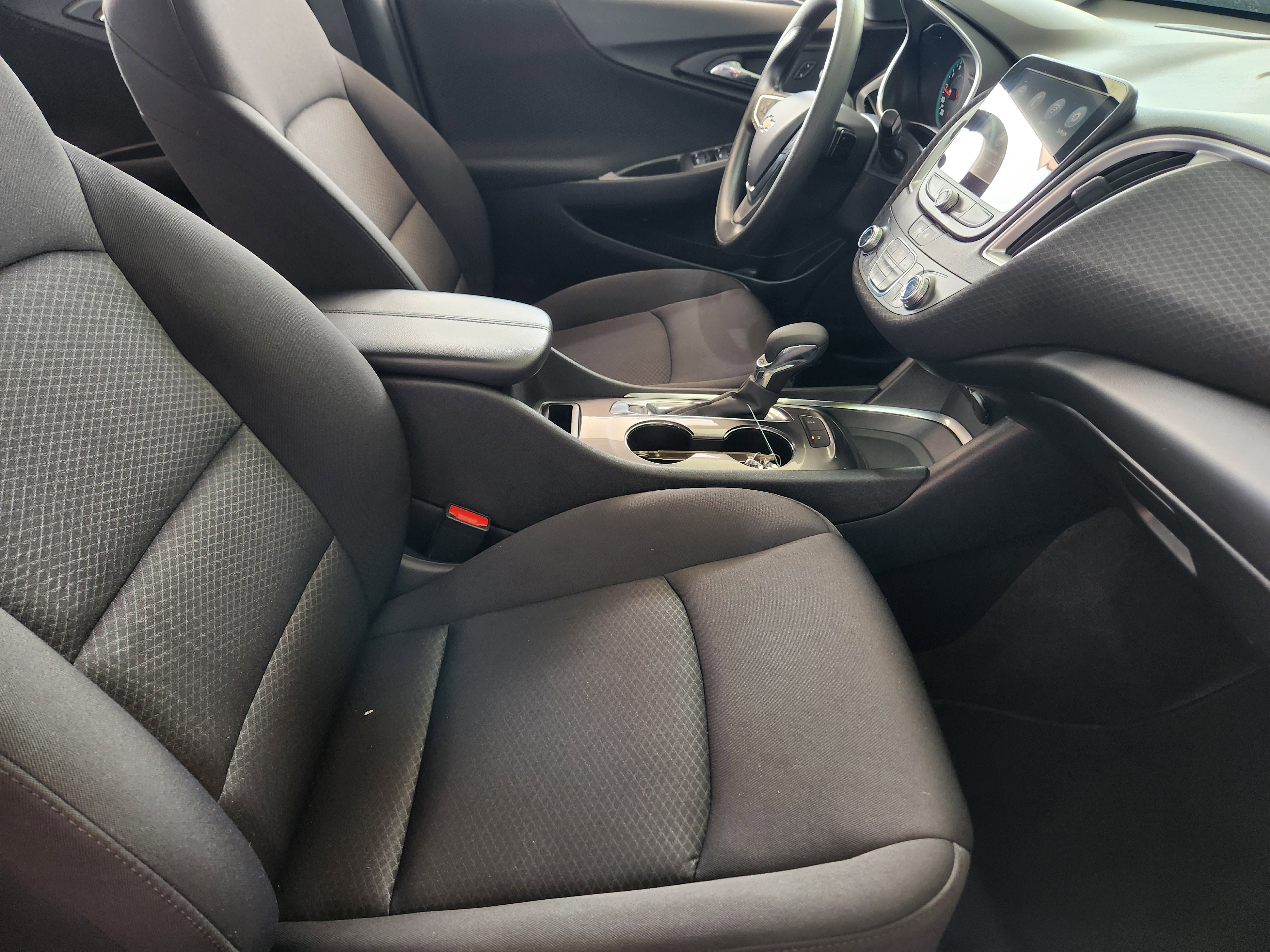 Vehicle image 14 of 33