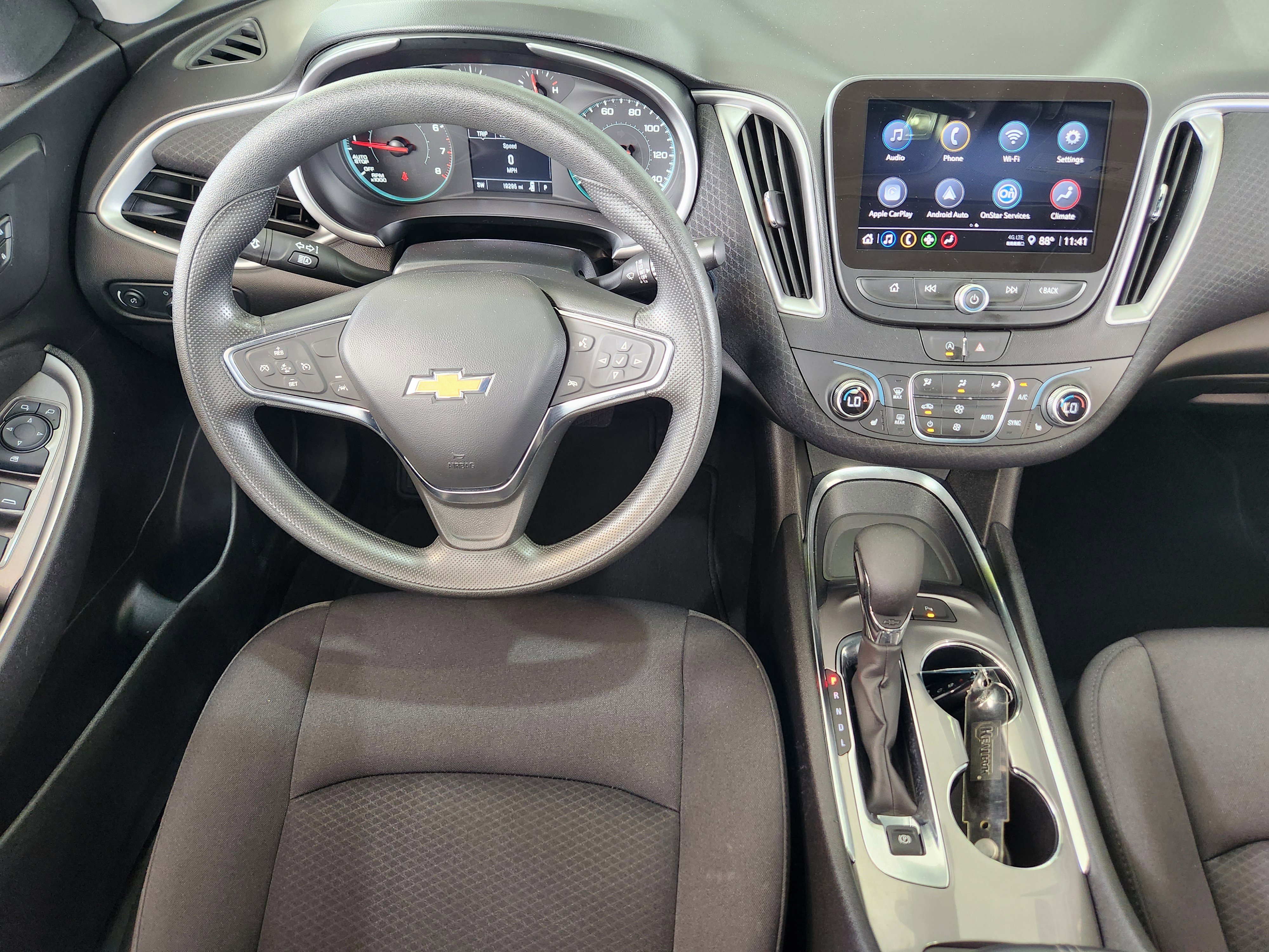 Vehicle image 27 of 33