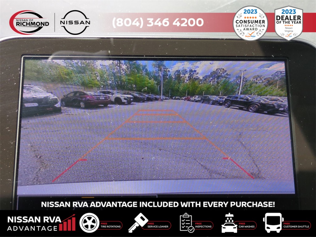 Vehicle image 20 of 28