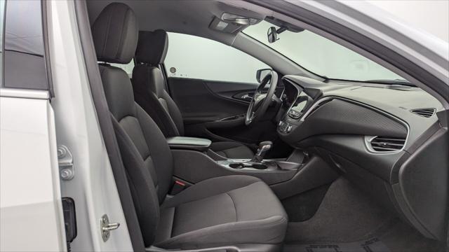 2024 Chevrolet Malibu LT Image 13 of 27