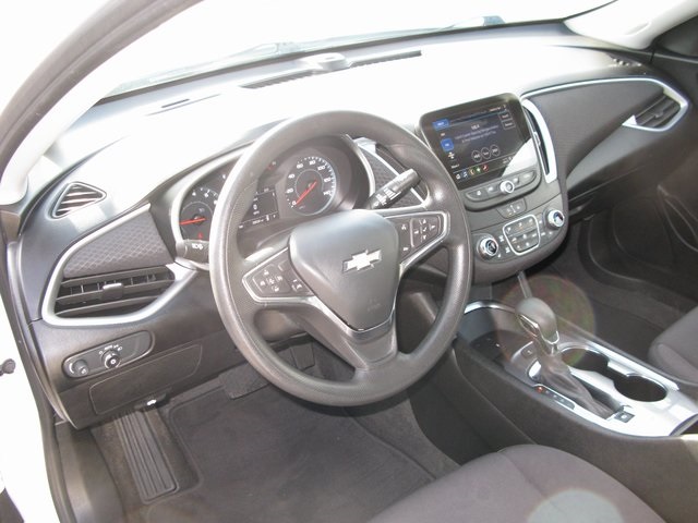 2024 Chevrolet Malibu LT Image 10 of 22