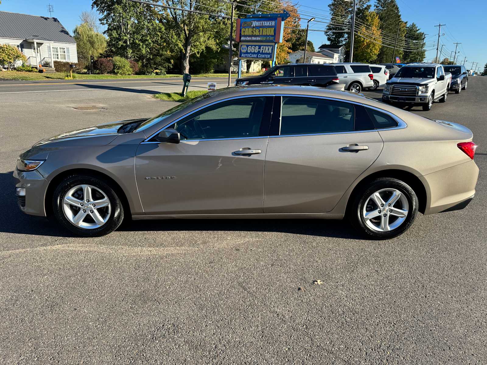 2024 Chevrolet Malibu LT Image 6 of 28