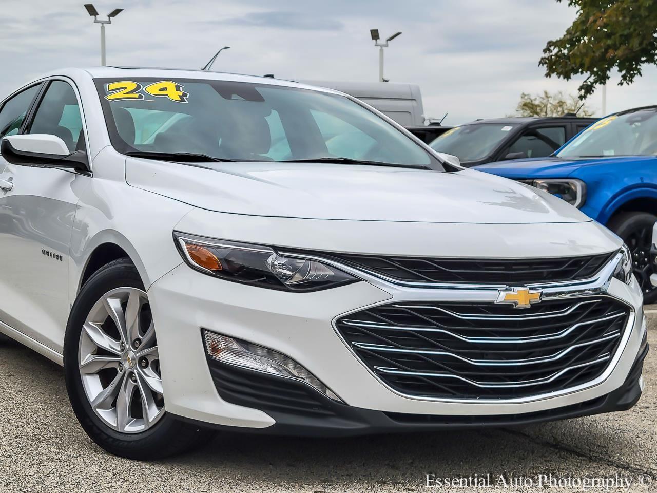 2024 Chevrolet Malibu LT Image 3 of 35