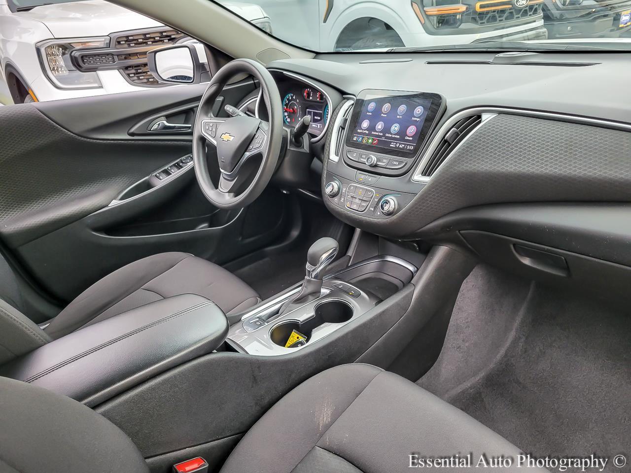 2024 Chevrolet Malibu LT Image 18 of 35