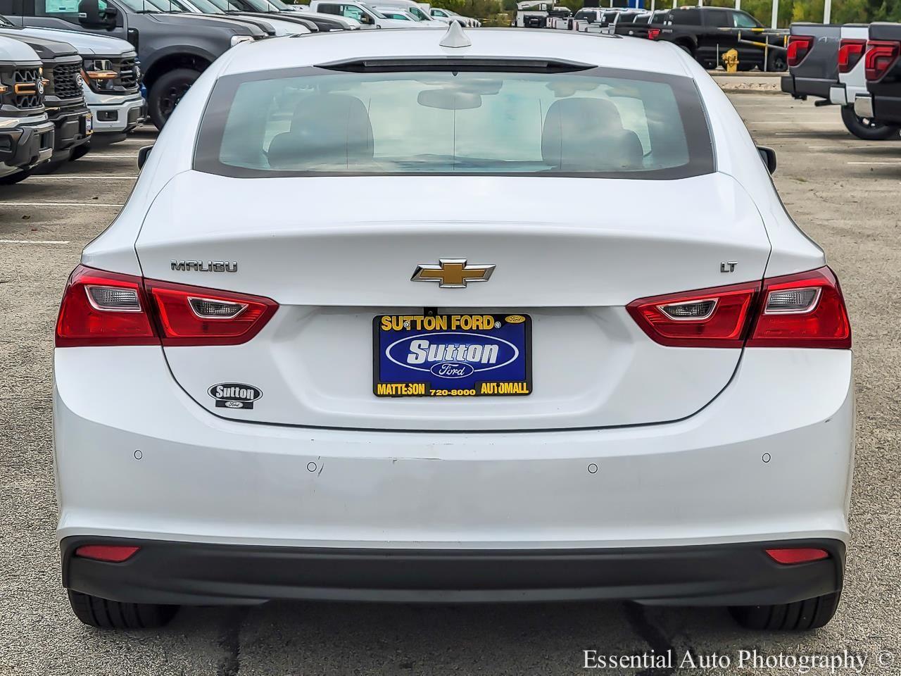 2024 Chevrolet Malibu LT Image 4 of 35