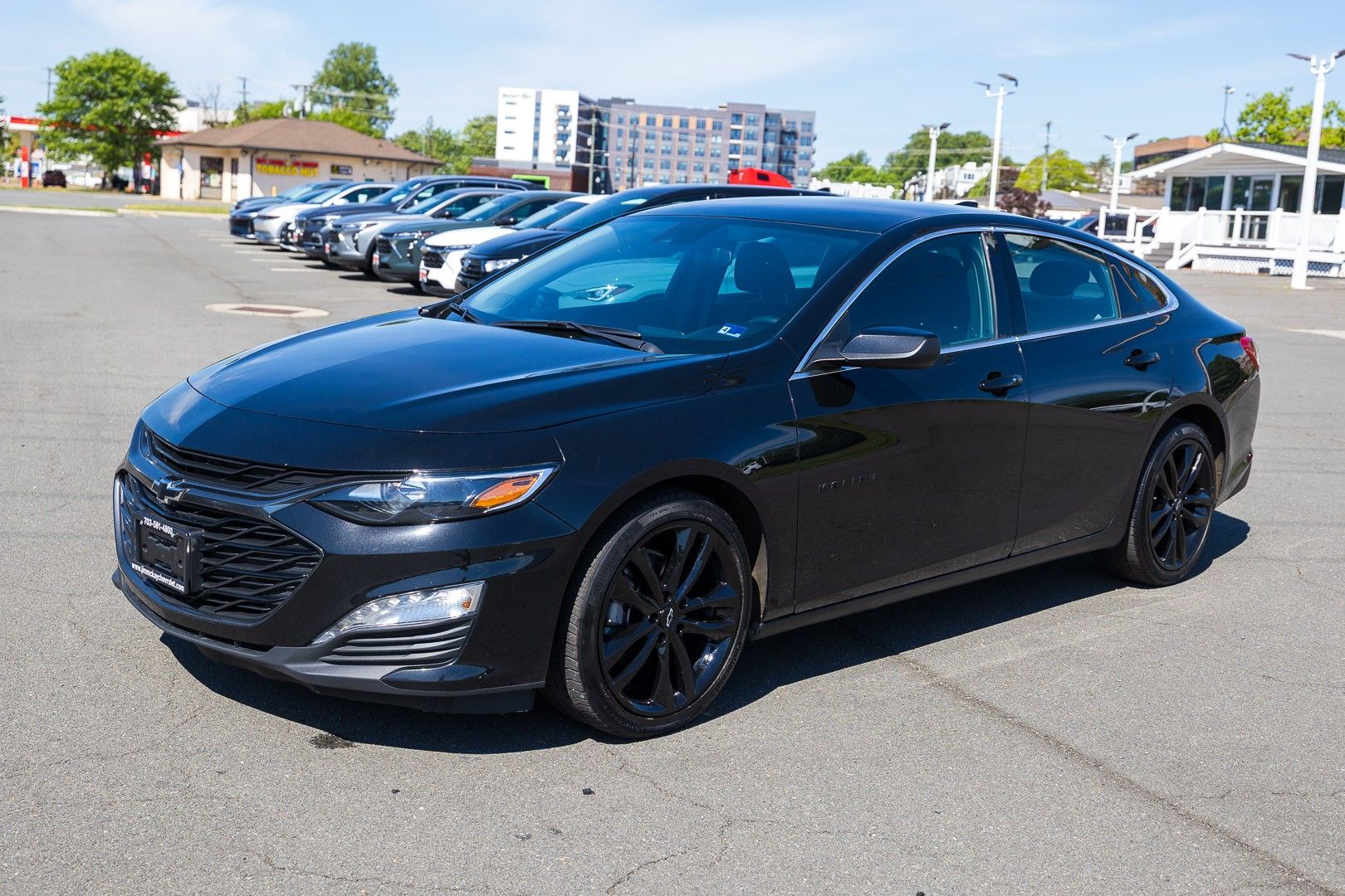 2024 Chevrolet Malibu 1LT Image 2 of 27