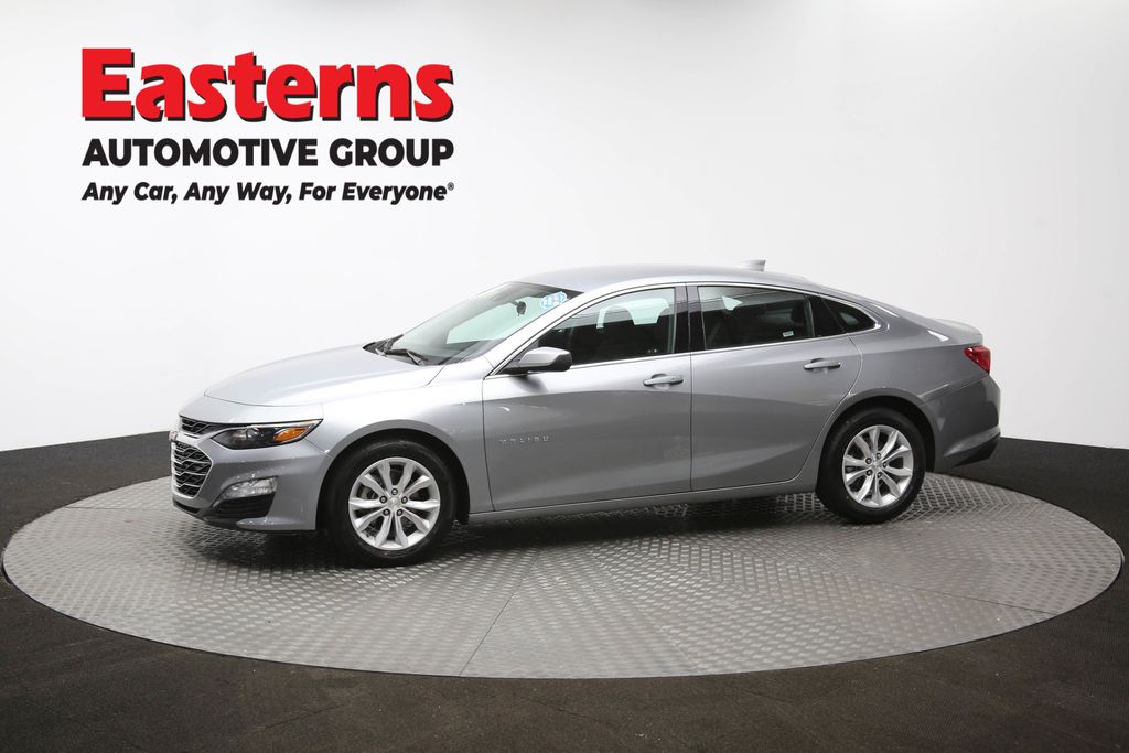 2024 Chevrolet Malibu LT Image 2 of 65