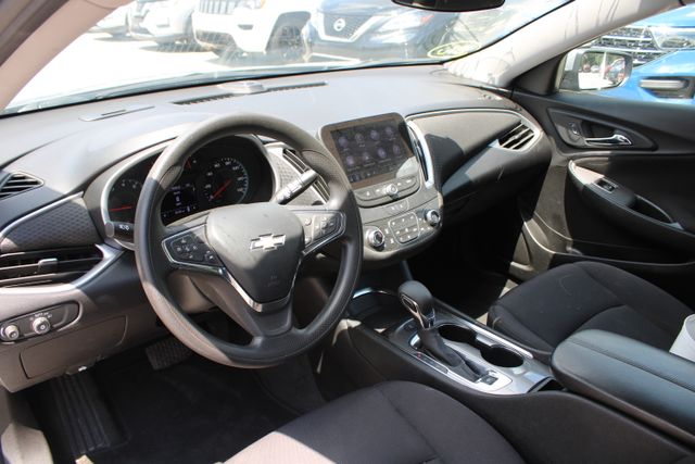 Vehicle image 12 of 22