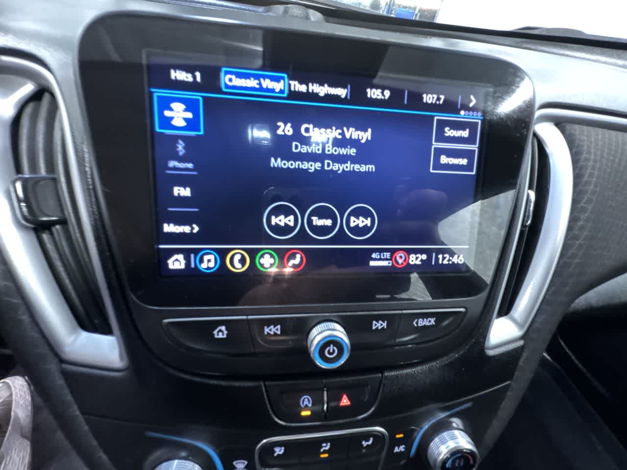 2024 Chevrolet Malibu LT Image 24 of 43