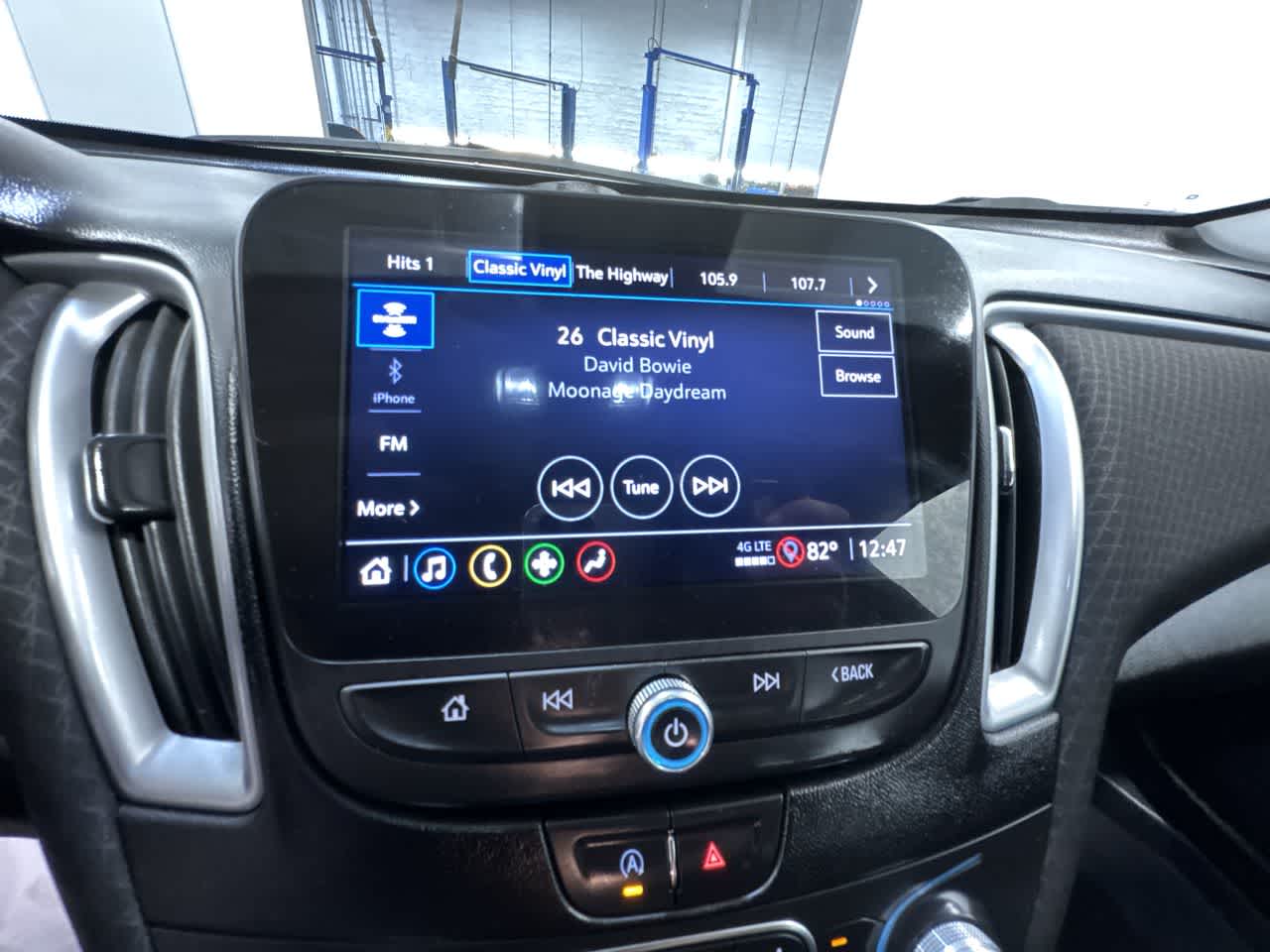 2024 Chevrolet Malibu LT Image 22 of 43