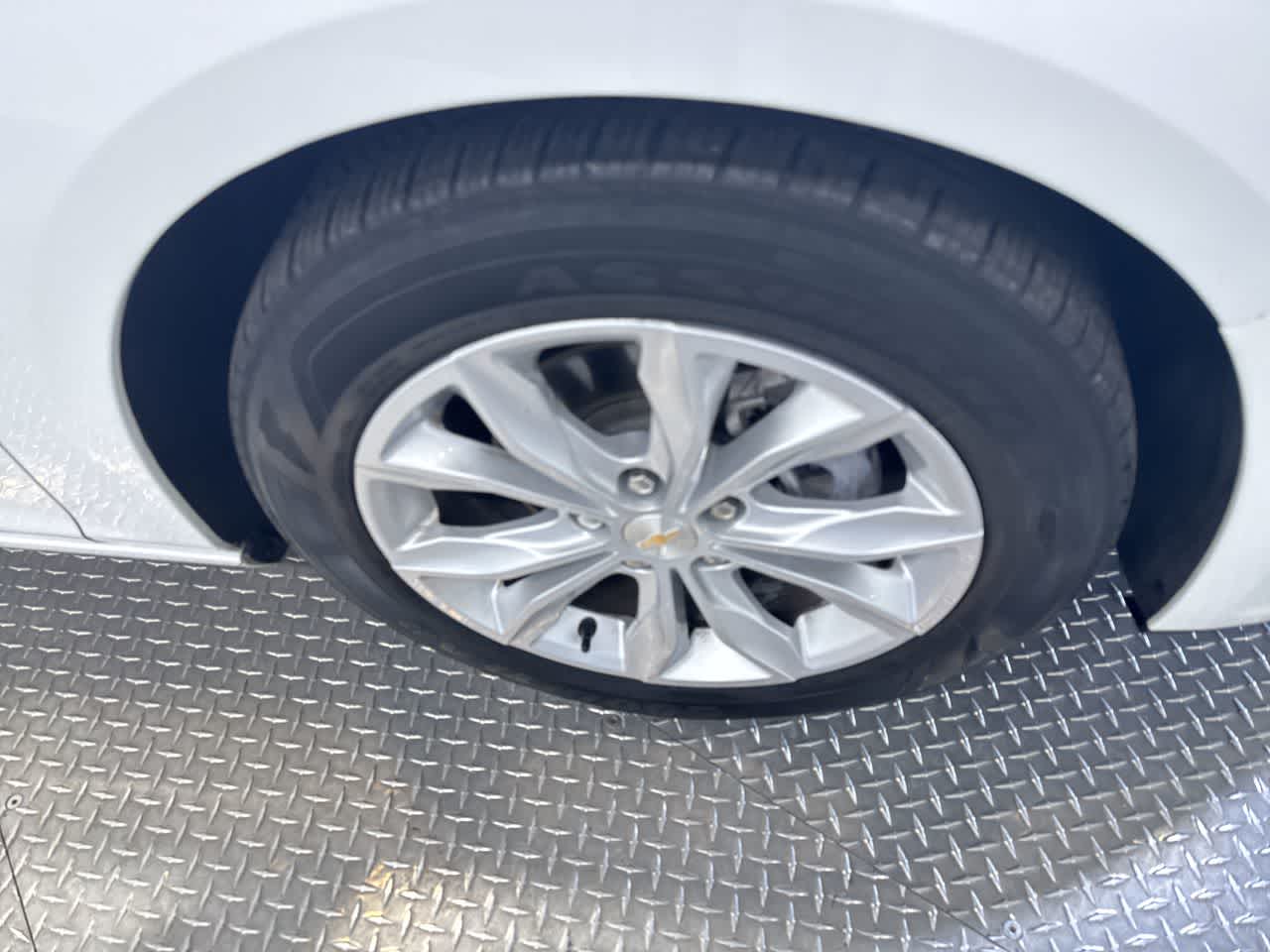 2024 Chevrolet Malibu LT Image 11 of 43