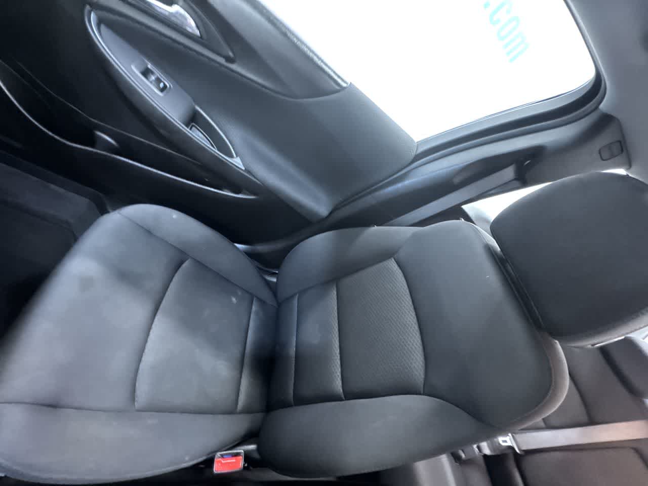 2024 Chevrolet Malibu LT Image 15 of 43