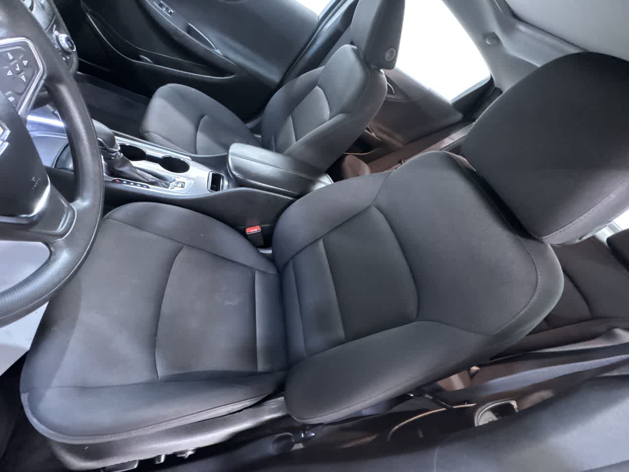 2024 Chevrolet Malibu LT Image 14 of 43