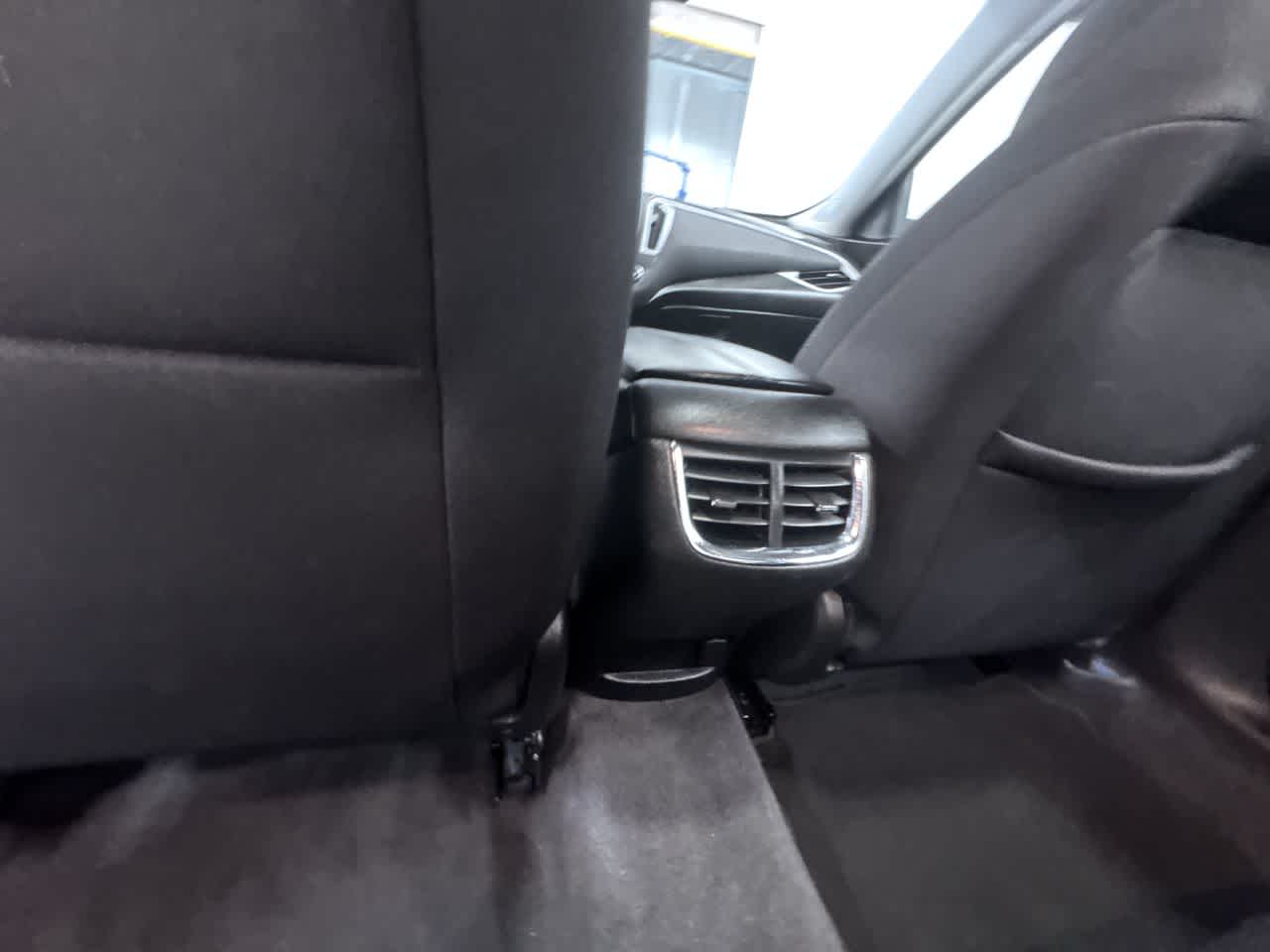 2024 Chevrolet Malibu LT Image 29 of 43