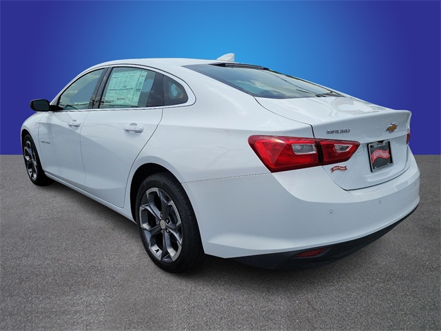 2024 Chevrolet Malibu LT Image 4 of 11