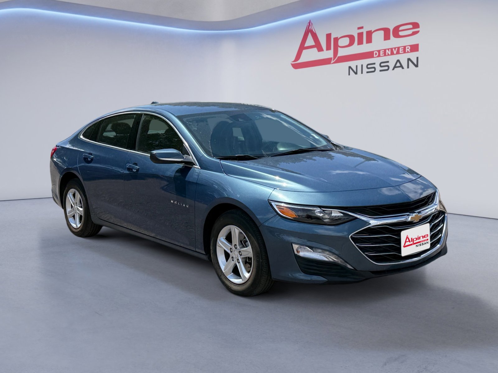2024 Chevrolet Malibu LT Image 3 of 20