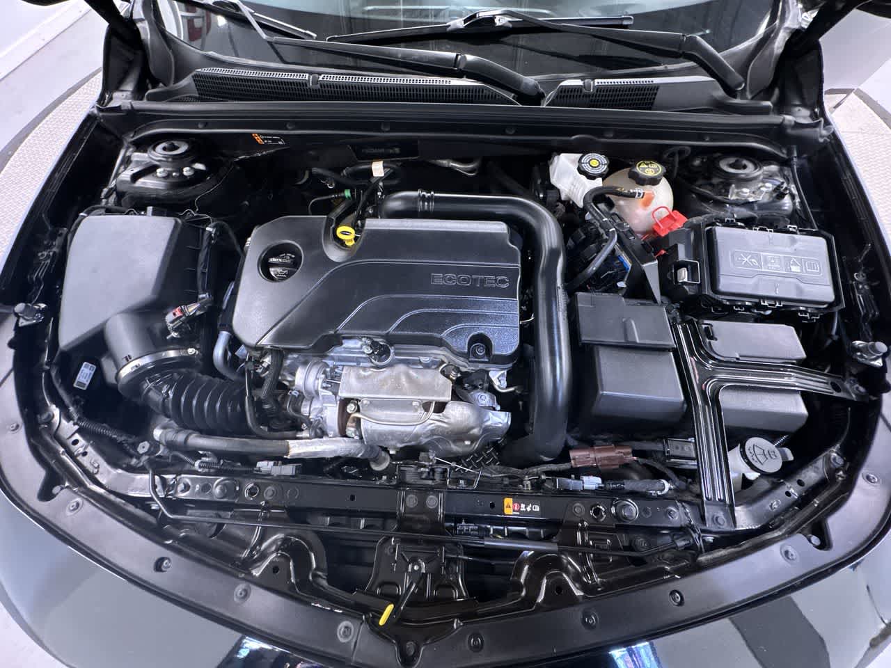 2024 Chevrolet Malibu LT Image 10 of 42