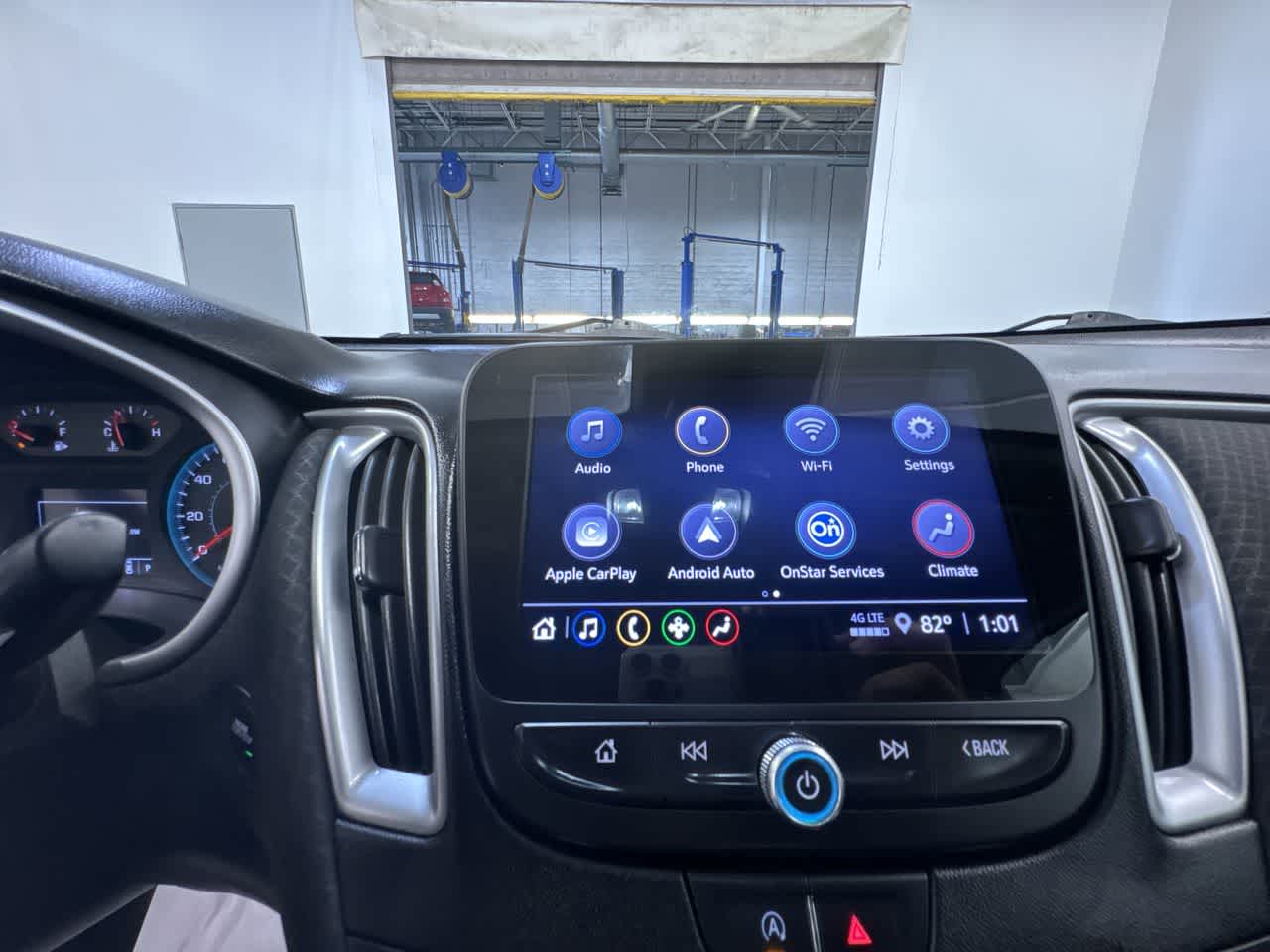 2024 Chevrolet Malibu LT Image 27 of 42