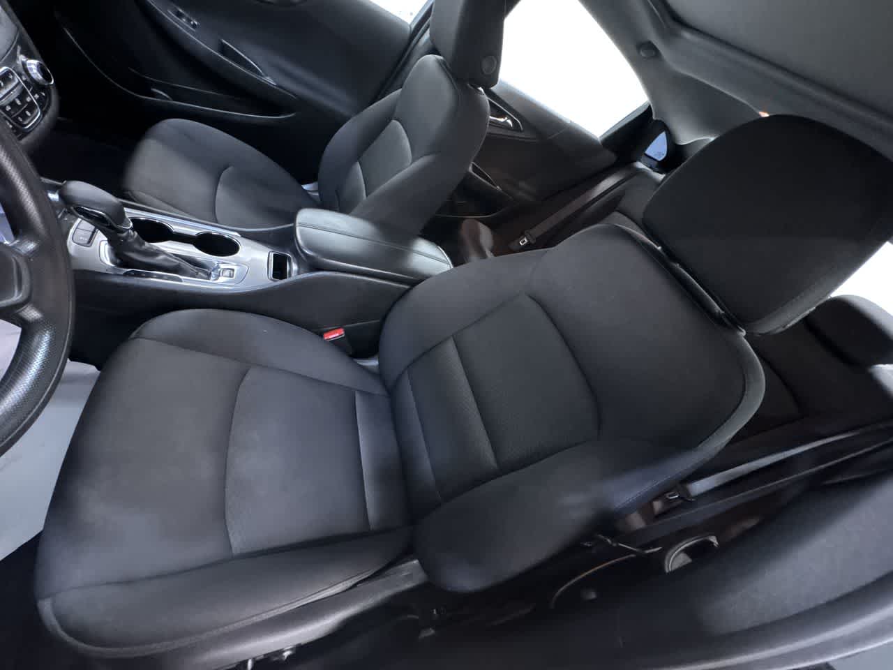 2024 Chevrolet Malibu LT Image 13 of 42