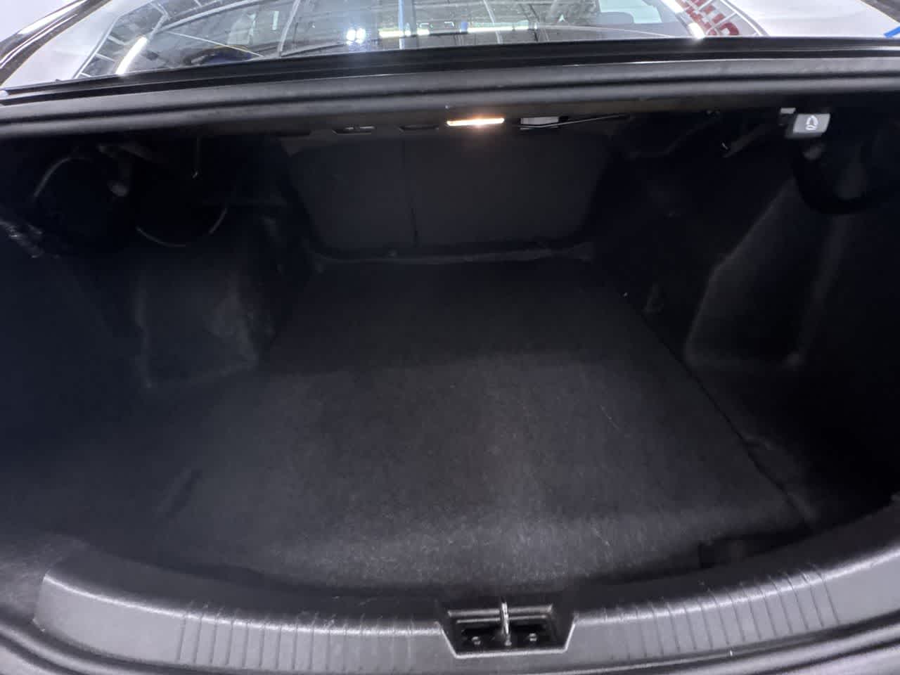 2024 Chevrolet Malibu LT Image 12 of 42