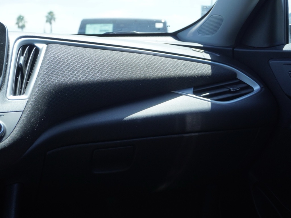 2024 Chevrolet Malibu LT Image 25 of 29